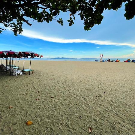 Beach Gallery House Jomtien Beach Exterior photo