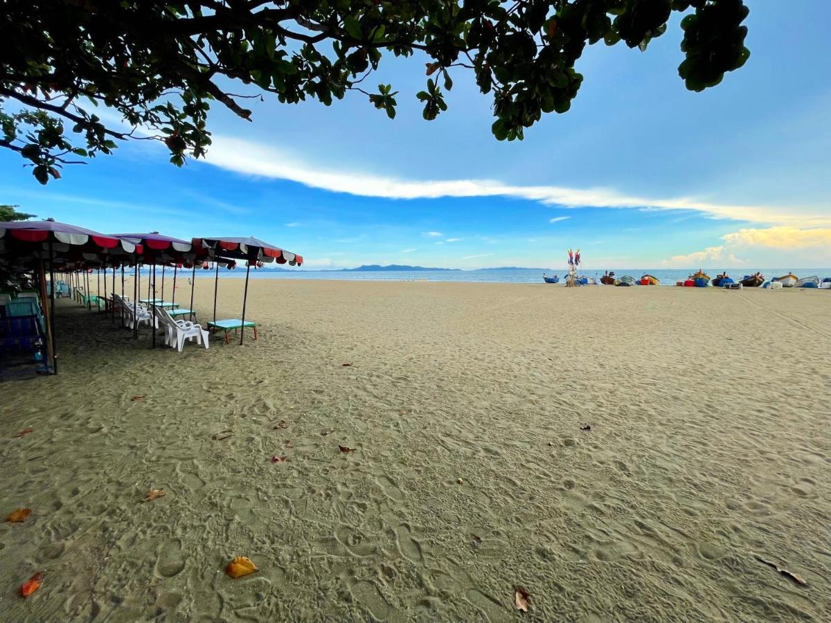 Beach Gallery House Jomtien Beach Exterior photo